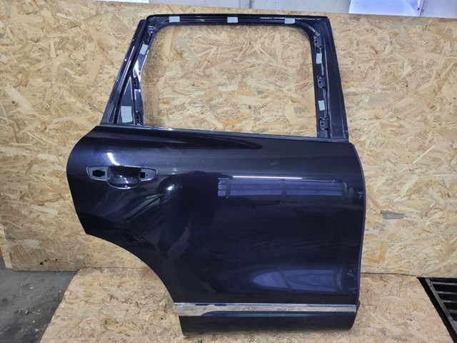 Двері задні, праві 7P0833056A VAG