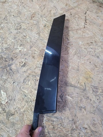 Накладка передніх дверей, лівих, вертикальна 7P6837901 VAG