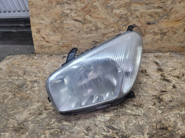 Блок фара ліва 8115042160 TOYOTA