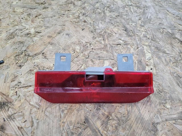 Стоп-сигнал заднього скла 8157049015 TOYOTA