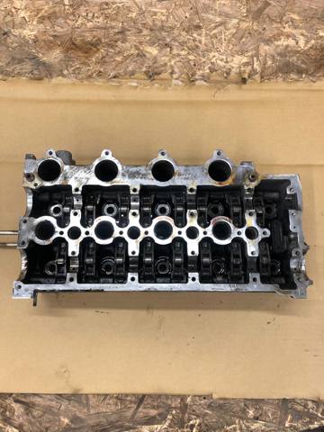 Головка блока циліндрів (ГБЦ) 8252347 VOLVO