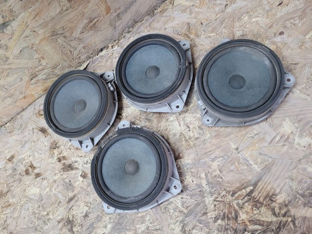 Динамік передньої двері 8616042070 TOYOTA