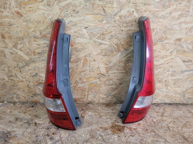 Задня ліва фара 924012L110 HYUNDAI