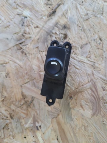 Кнопка підйомника задніх стекол 935802L010 HYUNDAI