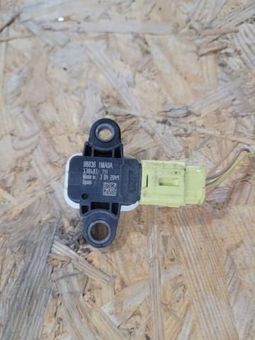 Датчик Ейрбег передній 988361MA0A NISSAN