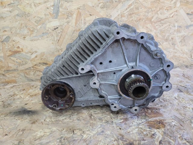 Раздатка (коробка роздавальна) A1642801100 MERCEDES