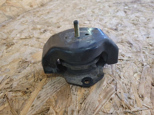 Подушка (опора) двигуна лів./прав. MR510056 MITSUBISHI