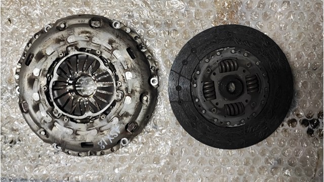 Комплект зчеплення  2300A050 MITSUBISHI