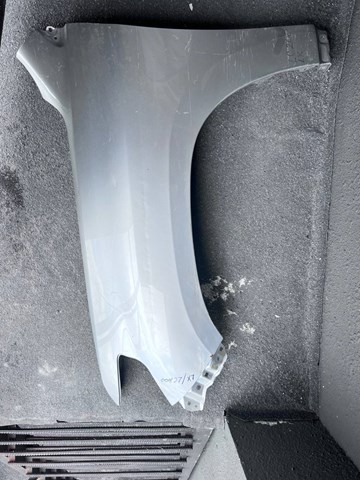 Бічна частина передня ліва 5380260B60 TOYOTA