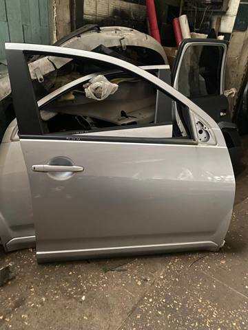Пасажирські передні двері 5700A278 MITSUBISHI