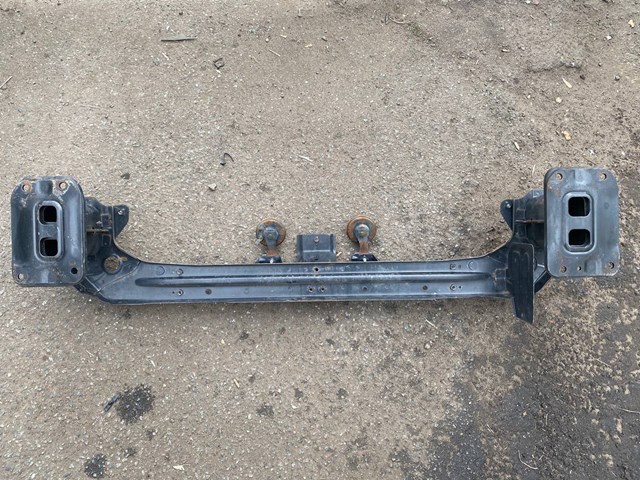 Швелер переднього бампера 6400A781 MITSUBISHI
