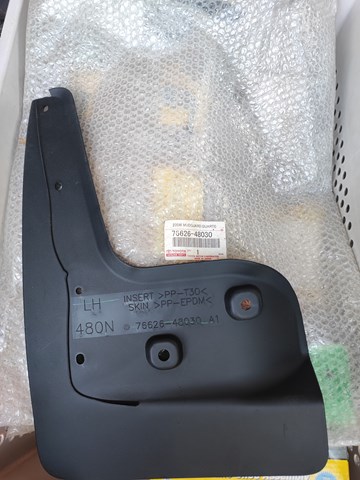 Бризговик задній, лівий 7662648030 TOYOTA