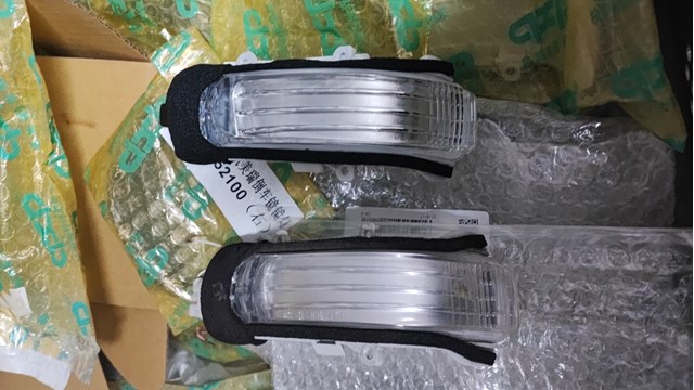 Покажчик повороту дзеркала, правий 8173002110 КИТАЙ