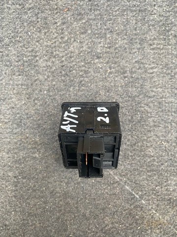 Кнопка обігріву сидіння MB803872 MITSUBISHI