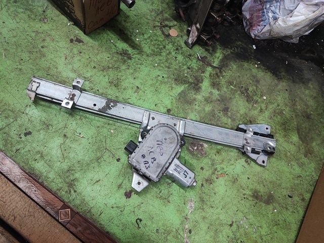 Склопідйомник з електродвигуном MN117057 MITSUBISHI
