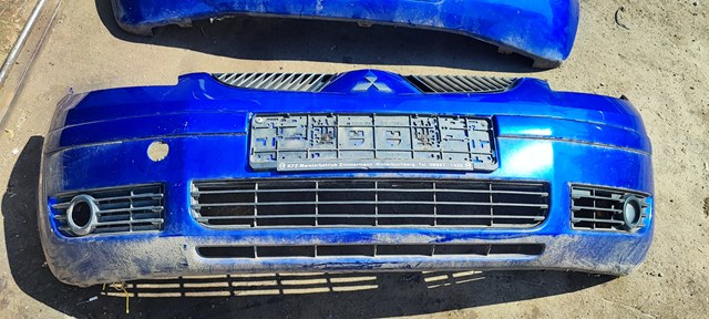 Решітка радіатора ліва MN127773XA MITSUBISHI