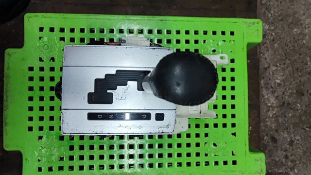 Рукоятка важеля КПП MN132354XB MITSUBISHI