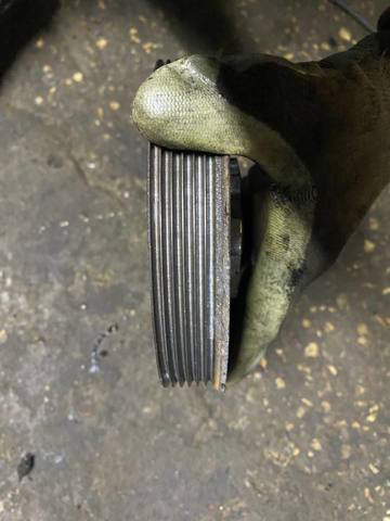 Шків колінвала MN982079 MITSUBISHI