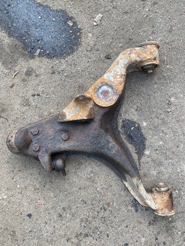 Поперечний важіль MR496795 MITSUBISHI
