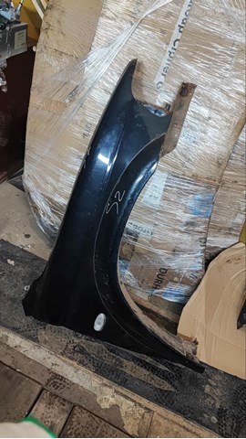 Переднє праве крило MR508034 MITSUBISHI