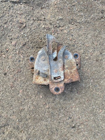 Запор капота (замок і привід замка капота) Mitsubishi Colt 6