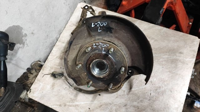 Колеса і маточини MR992374 MITSUBISHI