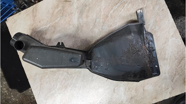 Патрубок повітряний, вхід повітряного фільтра MR993034 MITSUBISHI