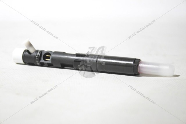 Форсунка вприску палива 166000897R RENAULT
