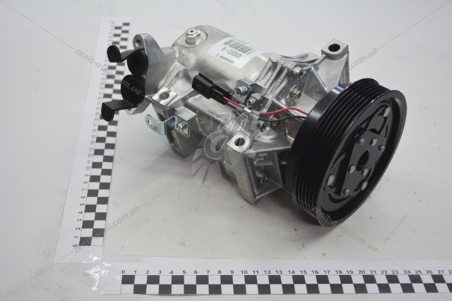 Компресор кондиціонера 8201025121 RENAULT