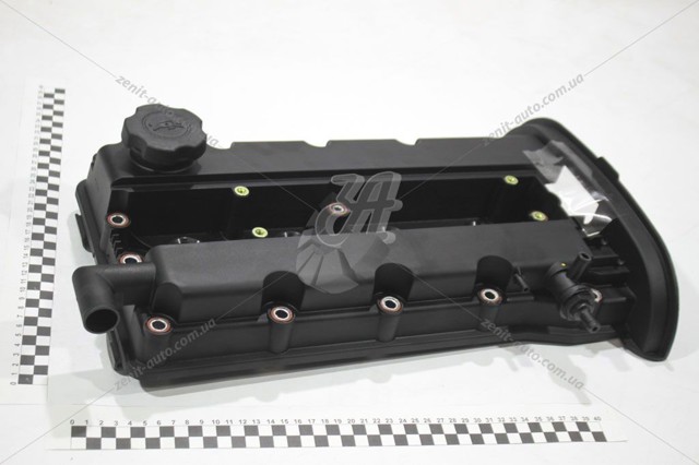 Кришка двигуна 96473698 GM