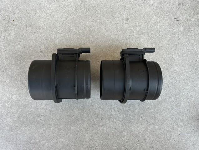 Датчик потоку повітря 05L906461B VAG