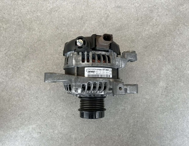 Генератор 1042113740 DENSO