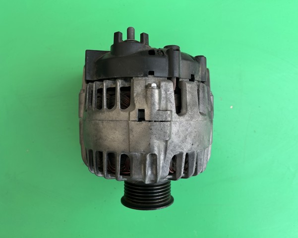 Генератор автомобільний 13502593 GM