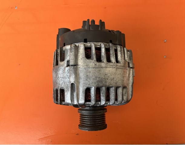 Авто генератор 2612004E VALEO