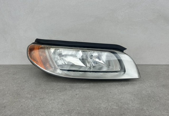 Фара передня права 31214352 VOLVO