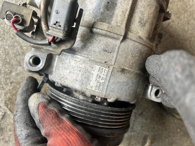 Компресор кондиціонера 4472807090 MERCEDES