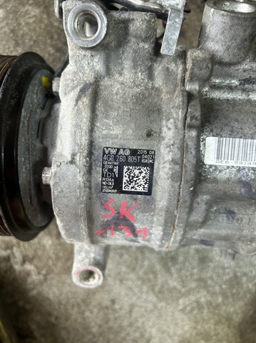 Компресор кондиціонера 4G0260805T VAG