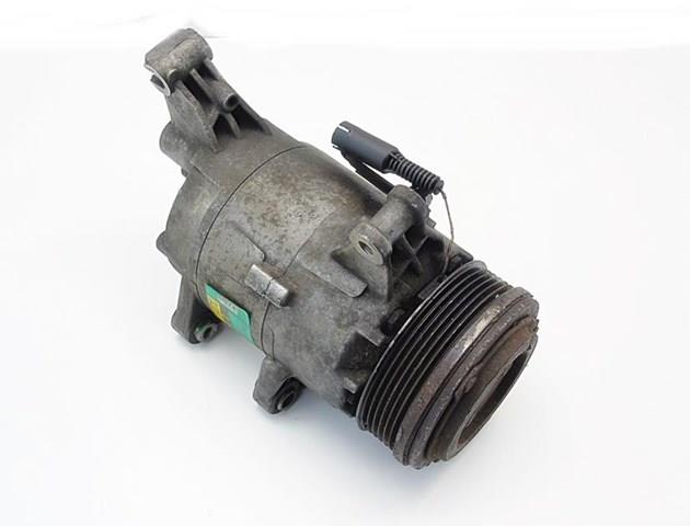 Компресор кліматичної установки 64521171310 BMW