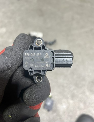 Датчик подушки безпеки 8P0955557 VAG