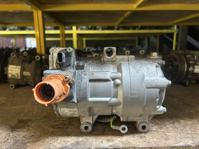 Компресор кондиціонера 9831824980 PEUGEOT