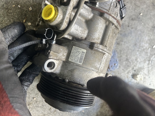 Компресор кондиціонера A0022303111 MERCEDES