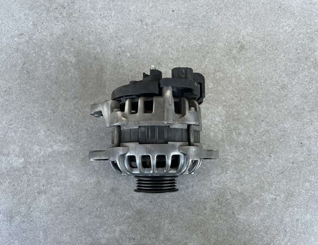 Авто генератор F000BL0105 BOSCH
