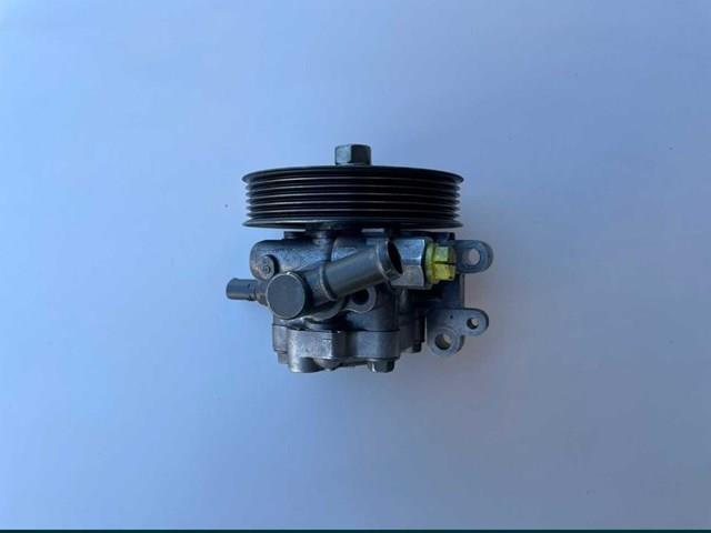 Насос гідропідсилювача керма L11832650C MAZDA