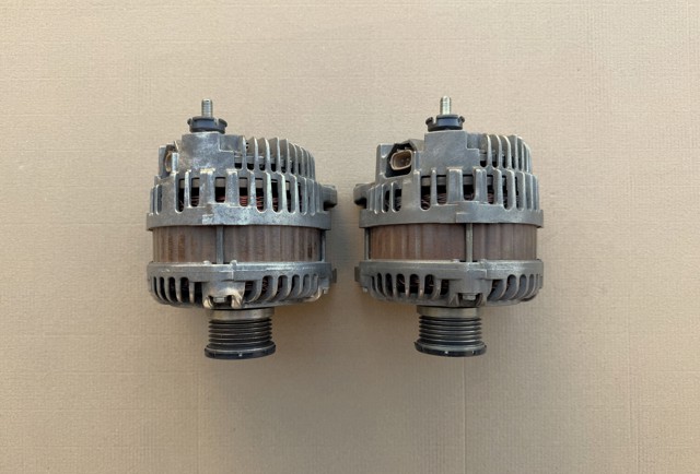 Авто генератор 23100JD200 NISSAN