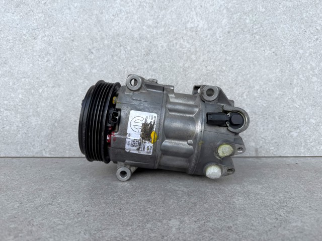 Компресор кліматичної установки 51936443 FIAT