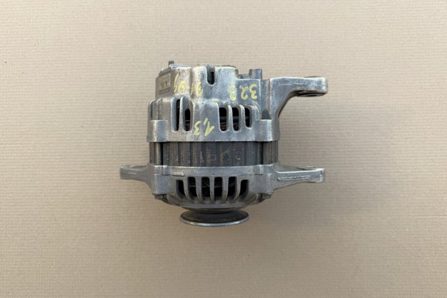 Генератор автомобільний B11518300 MAZDA