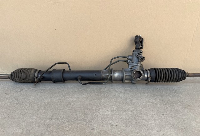 Рульова рейка MR374045 MITSUBISHI