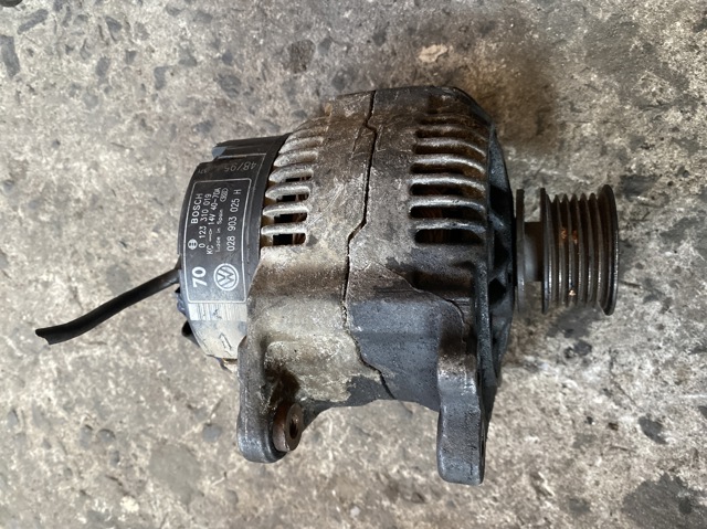 Авто генератор 028903025H VAG