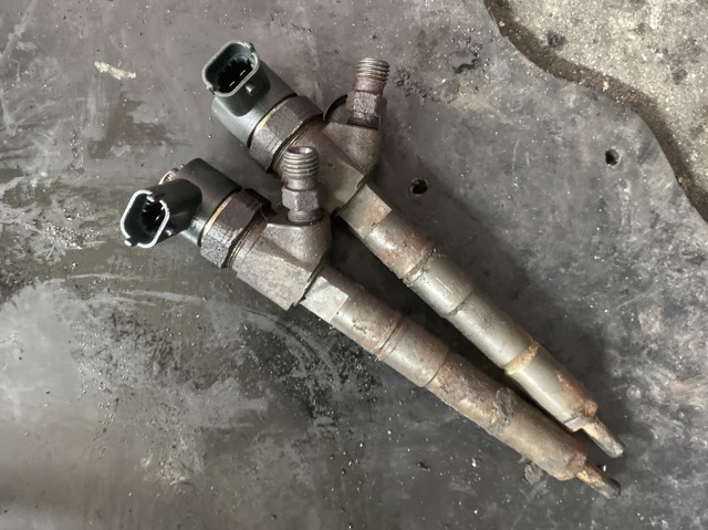 Форсунка дизельна в зборі, розпилювач + тримач Opel Zafira C