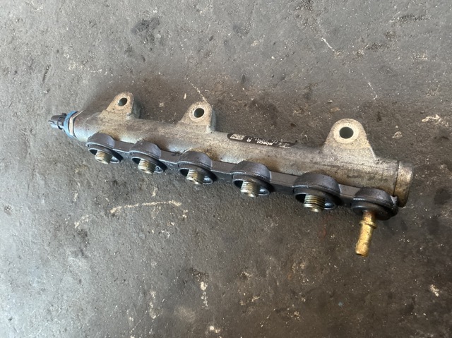 Розподільник палива 0445214114 RENAULT